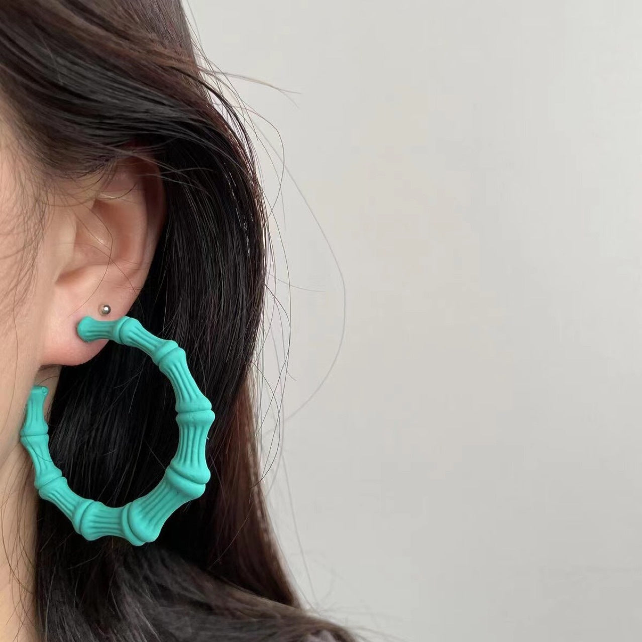 Pendientes acrílicos de bambú de bambú C de color al por mayor